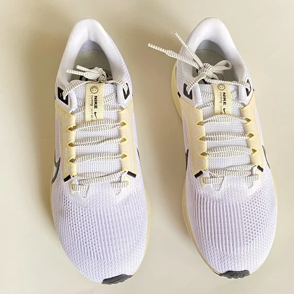 10 Nike Air Zoom Pegasus 40 Womens white black coconut milk running shoes sneaks - Picture 3 of 9